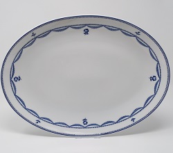 Grand plat ovale République 35 cm 90 euros